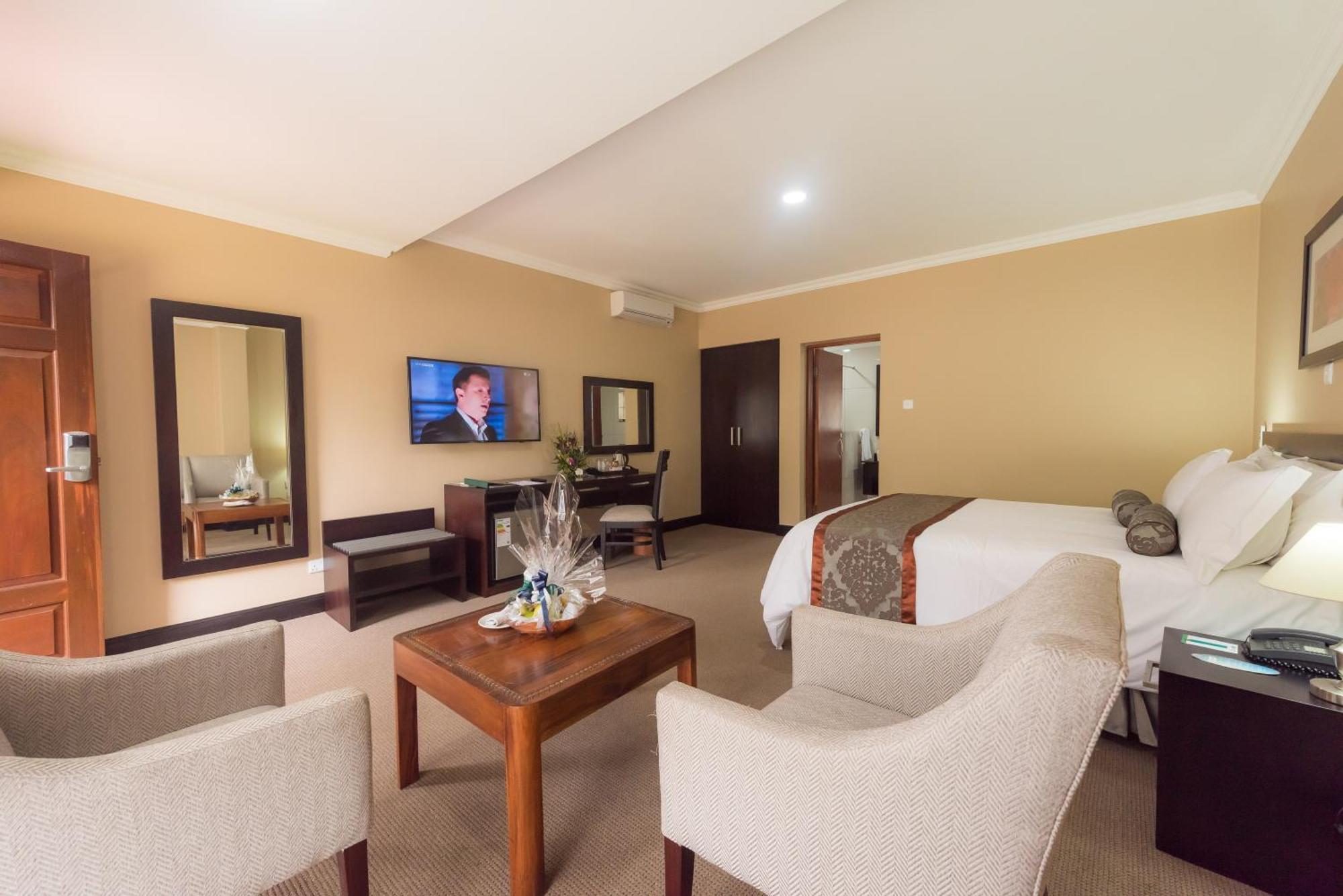 Sunbird Lilongwe Hotel Bagian luar foto